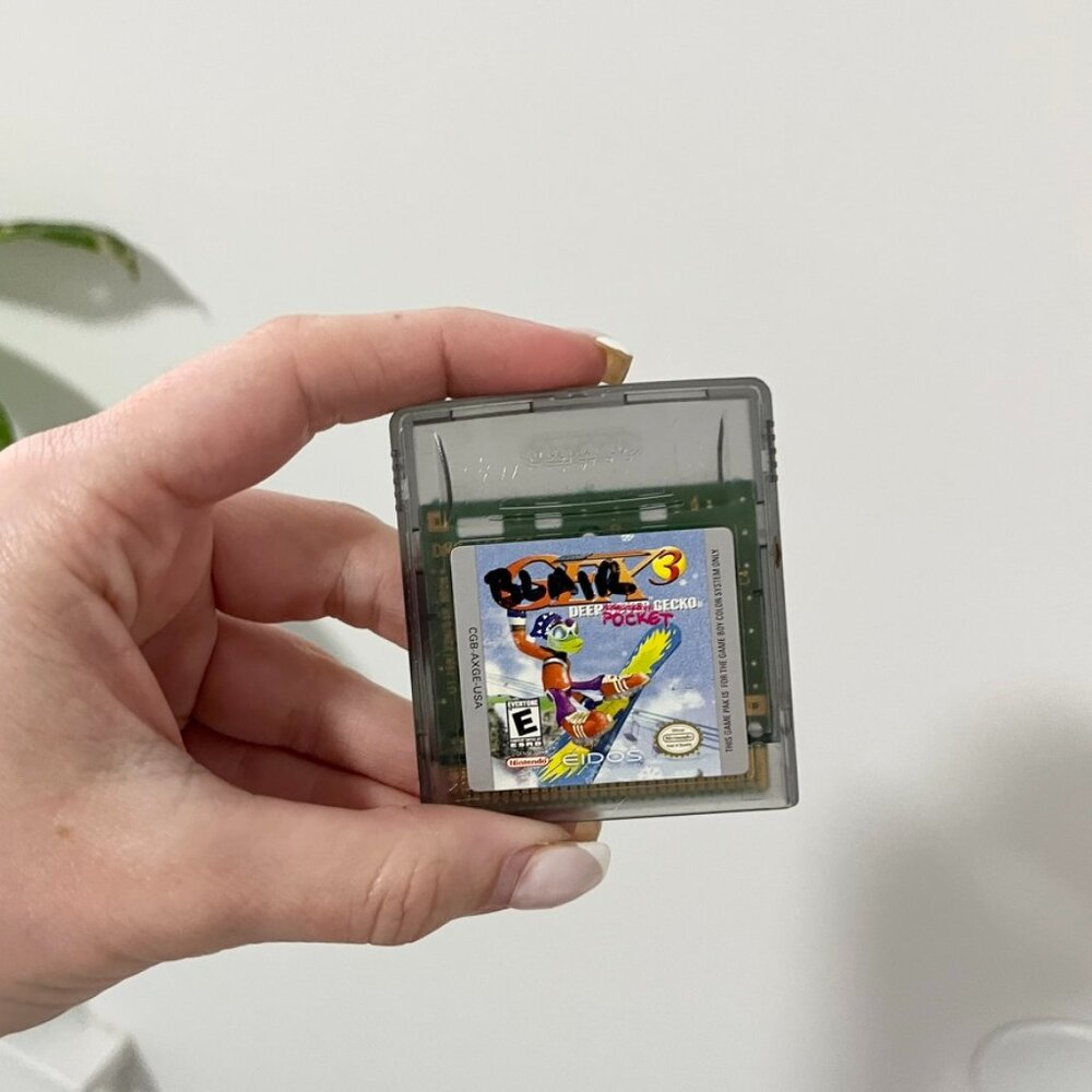 Gex 3: Deep Cover Gecko Video Game for Game Boy